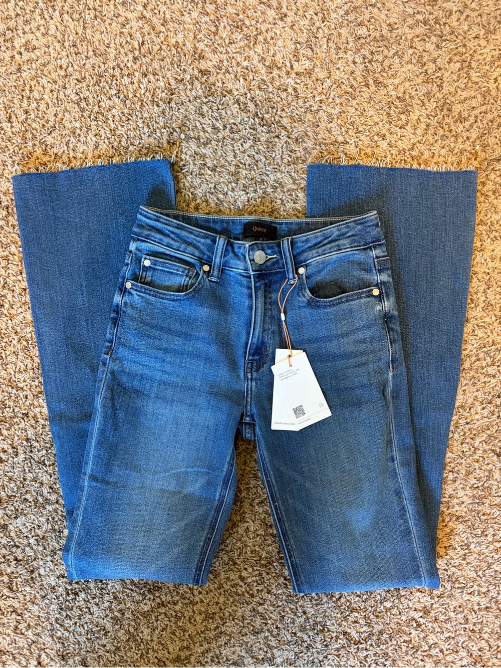 NWT Quince Women's Boot Cut Jeans in Medium Blue Wash